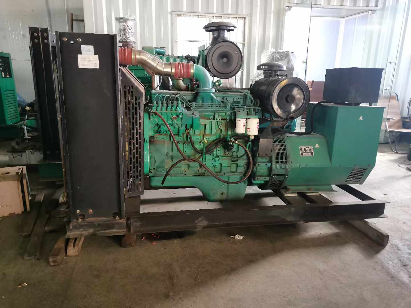 佛冈发电机租赁如何确定电缆的承载电流是否在安全范围内？