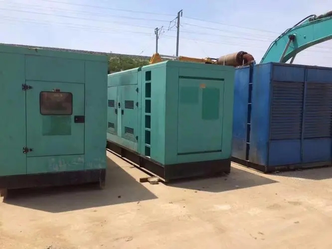 佛冈柴油发电机组的电压和功率之间有什么关系？