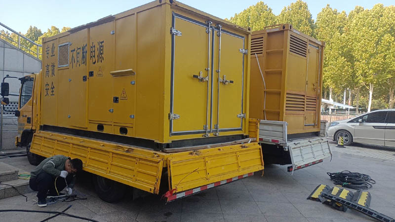 佛冈柴油发电机组和UPS电源配合使用时的注意事项