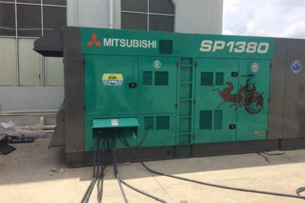 佛冈为什么有些柴油发电机组的输出电压可以调节？