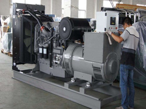 佛冈柴油发电机组和储能设备配合使用的案例