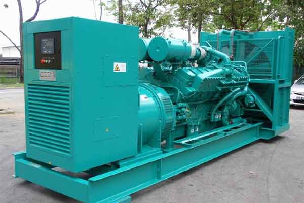 佛冈柴油发电机组电压不稳定怎样维修？