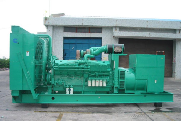 佛冈工厂发电机应急发电时如何更准确地检查发电机状态？