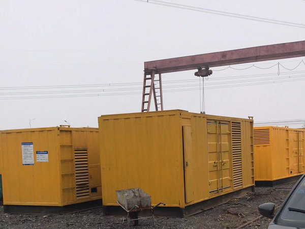 佛冈100kw柴油发电机组每小时油耗？